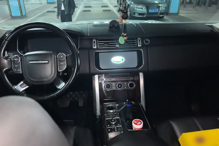 Used Land Rover Range  Center Console