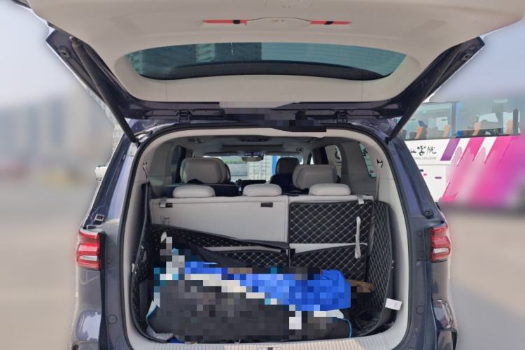 Used Roewe iMAX8 2022 400TGI Celebration Edition Trunk