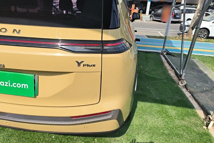 Used AION Y 2023 Younger