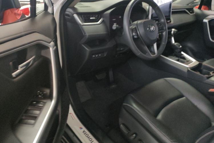 Used Toyota RAV4 2021 2.0L CVT 4x4 Style PLUS Edition Left Front Seat