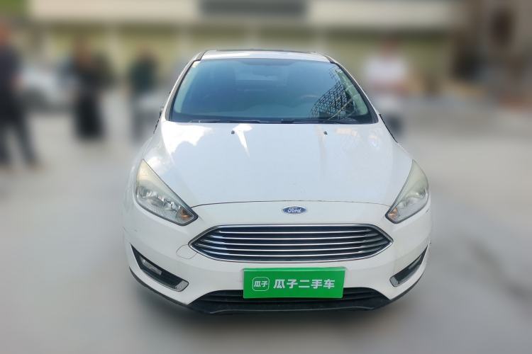 Used Ford Focus 2015 Sedan 1.6L Manual Fashion Edition Front