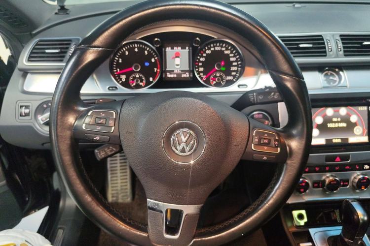 Used Volkswagen FAW-Volkswagen CC 2013 1.8TSI Luxury Model Steering Wheel