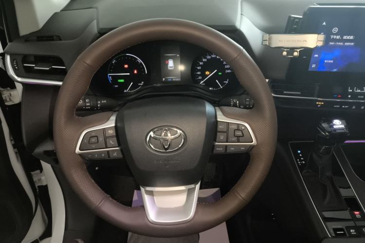 Used Toyota Granvia 2023 2.5L Hybrid Prestige PLUS Edition Center Console