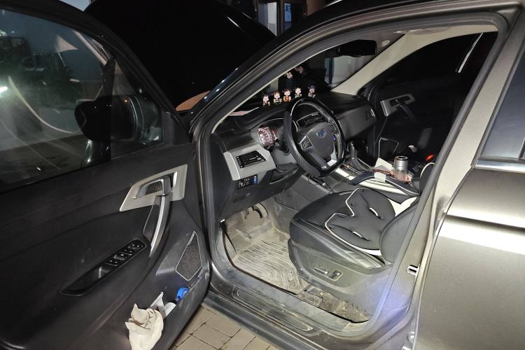 Used Geely Auto Emgrand X7 Sport 2018 1.8TD Automatic Two-Wheel Drive Smart 4G Connected Version Driver Seat