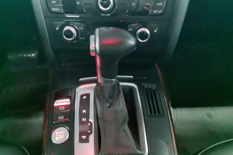 Used Audi A4L 2016 35 TFSI Collection Edition S line Comfort Model Gear Lever
