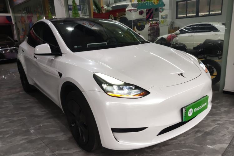 Used Tesla Model Y 2023 Rear-Wheel-Drive Version

