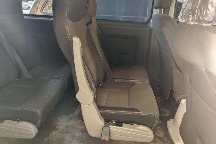 Used JAC Refine M3 2019 PLUS IKEA Edition 1.8L Luxury 9-Seater