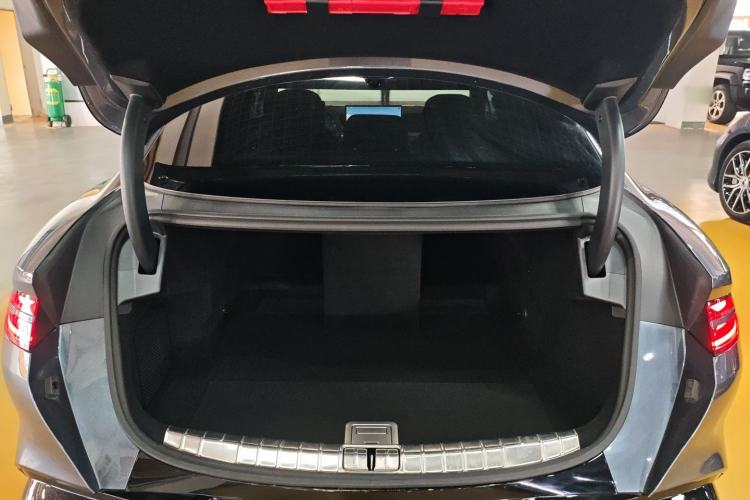 Used Denza Z9 2024 1100 km All-Wheel-Drive Ultra Version