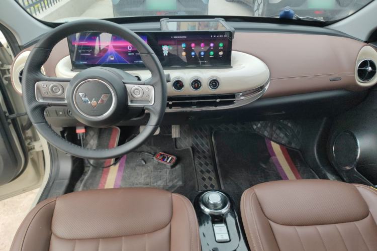 Used Wuling Bingo 2023 333 km Lingxi Connected Version Center Console