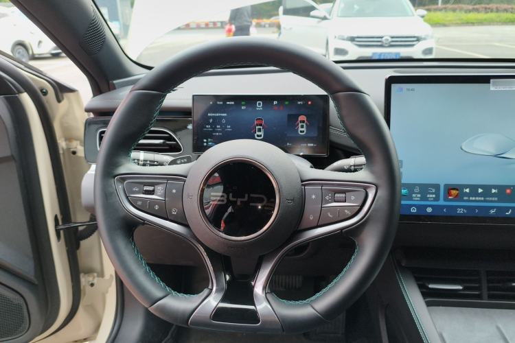 Used BYD Seal 06 New Energy 2025 DM-i Intelligent Drive 120KM Flagship Model Steering Wheel