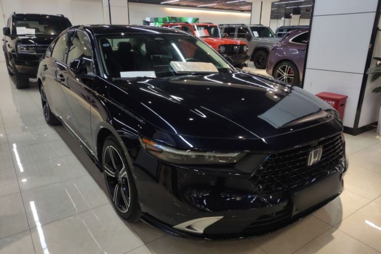 Used Honda Accord New Energy 2023 2.0L ePHEV Flagship Edition Front Right 45 Deg