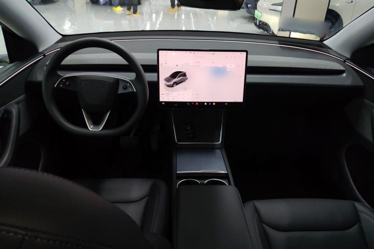 Used Tesla Model Y 2025 Rear-Wheel-Drive Version
