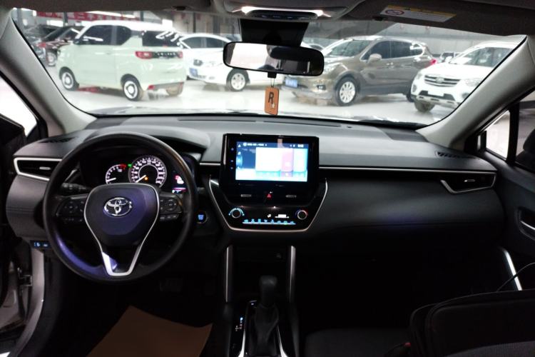 Used Toyota Corolla Cross 2022 2.0L Luxury Edition Center Console