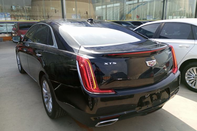 Used Cadillac XTS 2018 28T Elite Edition Rear Left 45 Deg