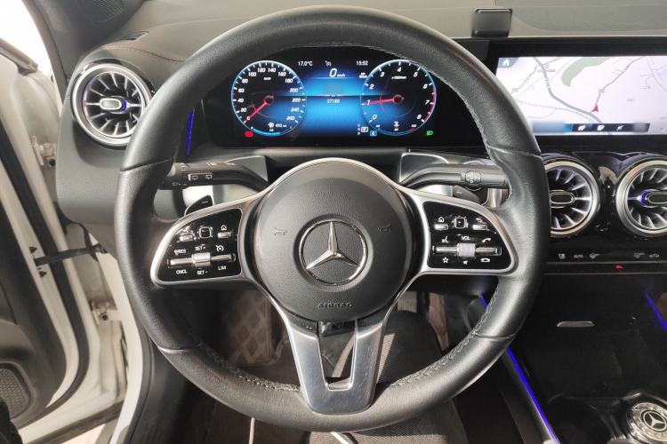 Used Mercedes-Benz GLB 2023 GLB 220 Fashion Model
