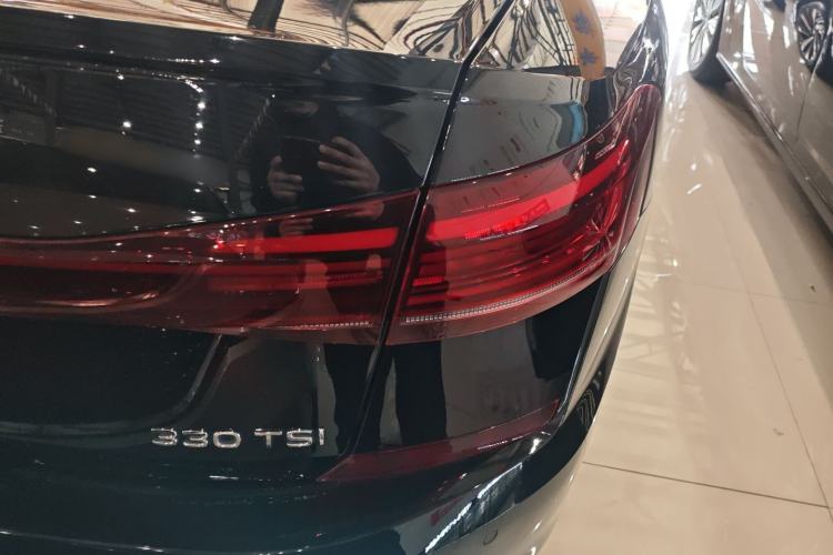 Used Volkswagen Passat 2022 330TSI Starry Luxury Edition Right Rear Taillight