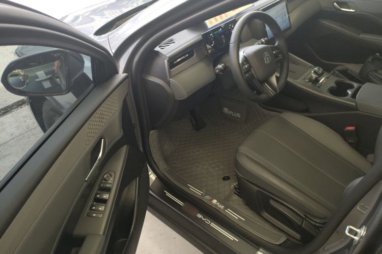 Used BYD Qin PLUS 2025 DM-i Smart Drive 55KM Leading Model