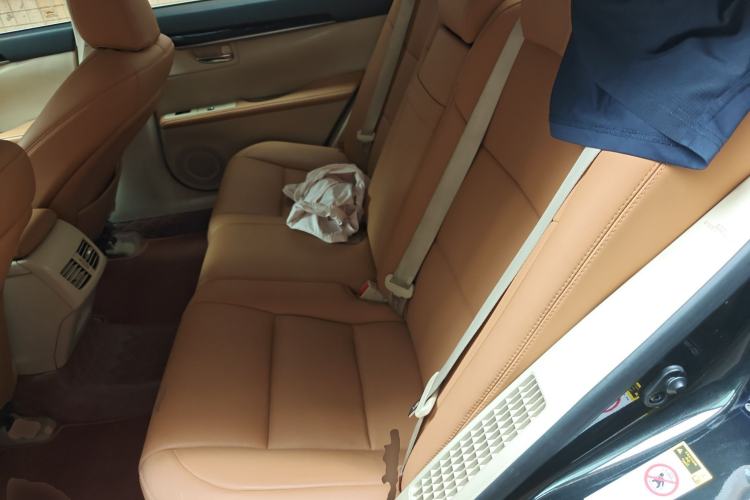 Used Lexus ES 2013 300h Elite Edition