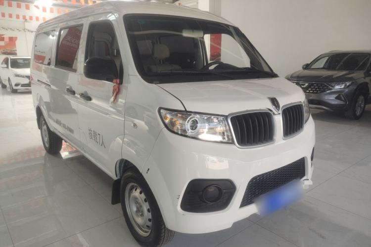 Used Jinbei Hiace X30 2023 1.5L Super-Comfortable Passenger Van 5/6/7-Seater Non-Air-Conditioned Version Model SWC15M Front Right 45 Deg