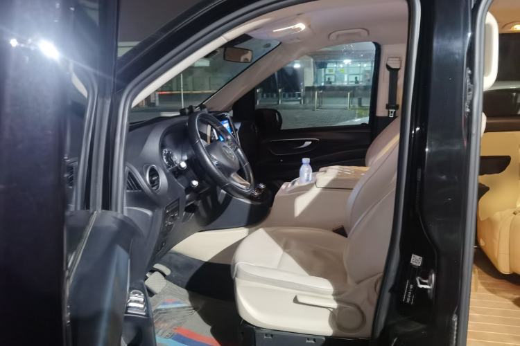 Used Mercedes-Benz Vito 2020 2.0T Business Version 7 Seats Left Front Seat