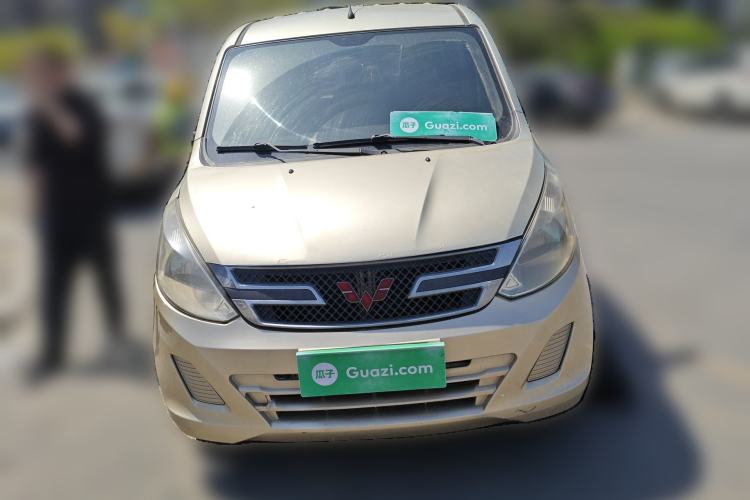 Used Wuling Rongguang V 2016 1.5L Practical Version Front