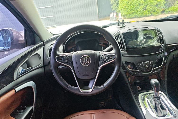 Used Buick Regal 2014 2.4L SIDI Luxury Fashion Edition Steering Wheel