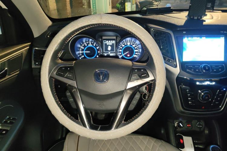 Used CHANGAN CS35 2017 1.6L Manual Luxury Model
