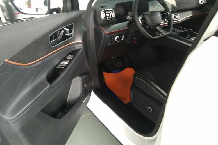 Used Chery Tiggo 9 2024 2.0T Dual-Clutch Two-Wheel Drive Ultra-Comfortable Prestige Edition Driver Seat