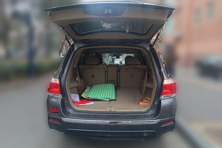 Used Toyota Highlander 2012 2.7L Two-Wheel Drive 7-Seater Luxury Edition
