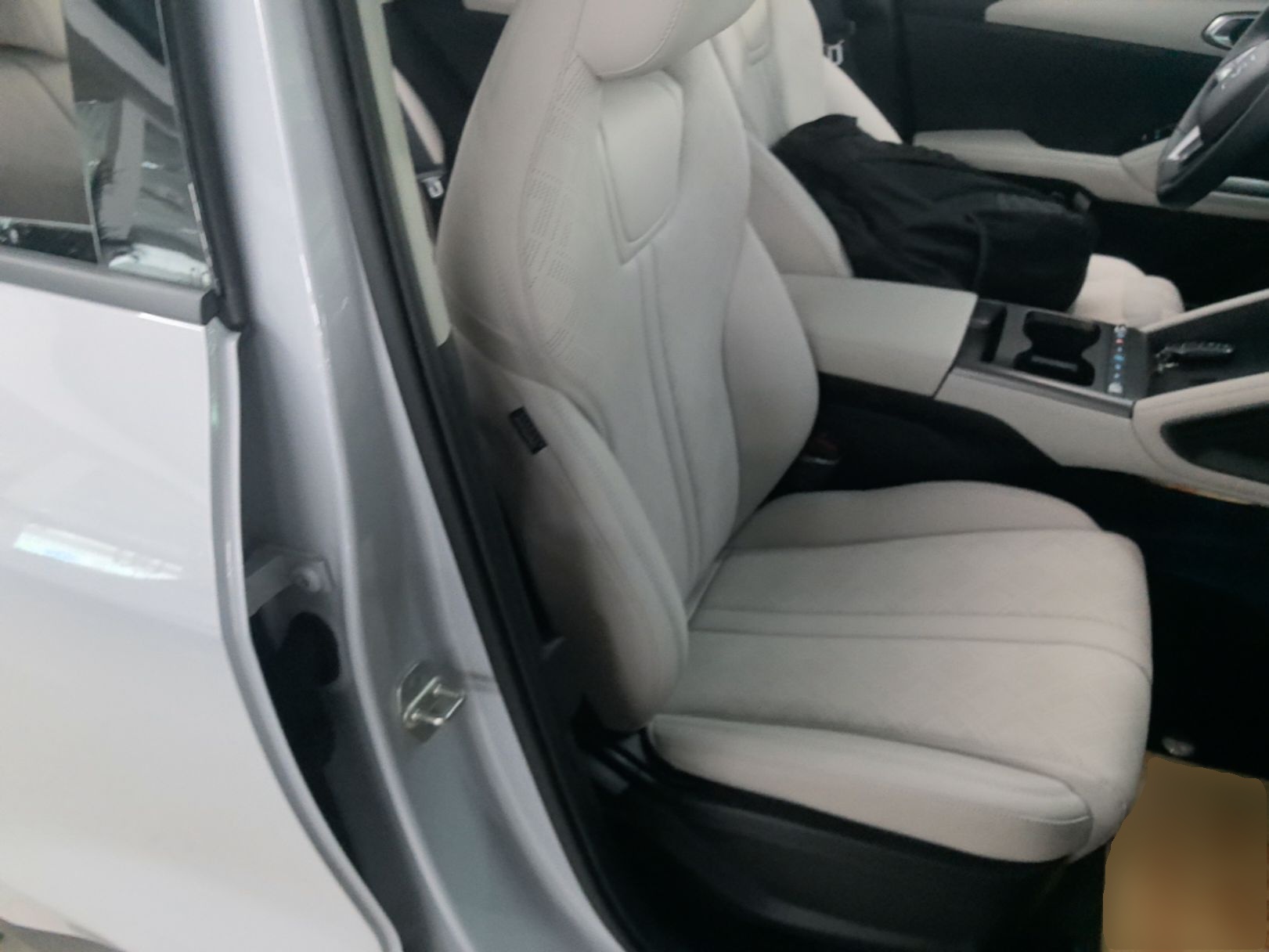 BYD Yuan UP 2025 Intelligent Driving Version 401 KM Dynamic Edition — снимка 19