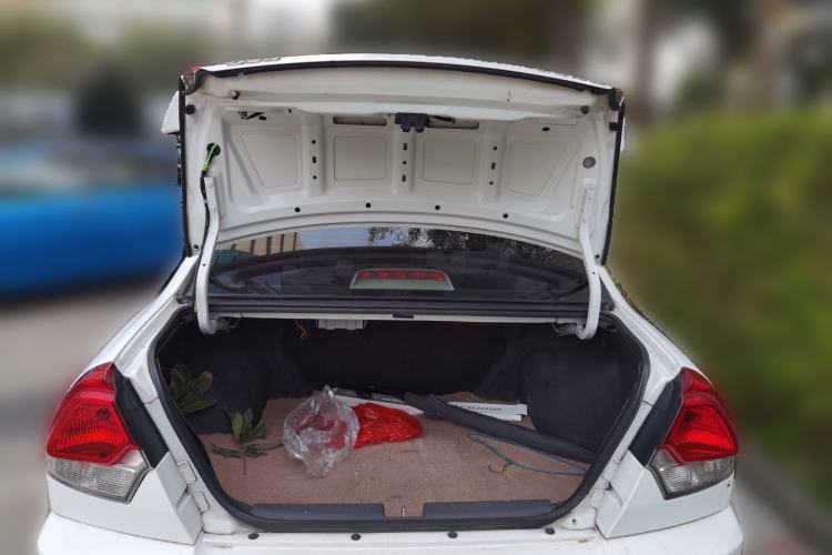 Used Soueast V3 Lingyue 2015 1.5L Manual Happiness Edition Trunk