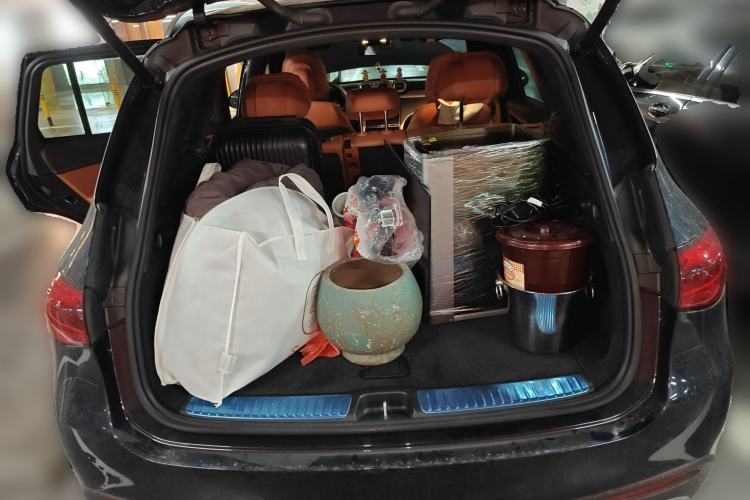 Used Mercedes-Benz GLC 2023 GLC 260 L 4MATIC Luxury Model 5 Seats Trunk