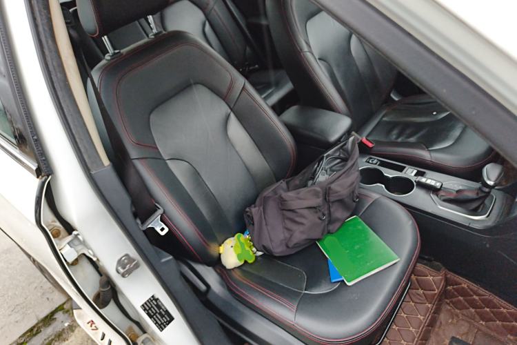 Used FAW Senya R7 2017 1.6L Automatic Smart Version Right Front Seat