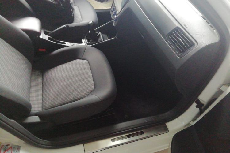 Used Volkswagen Santana 2016 1.6L Manual Fashion Edition
