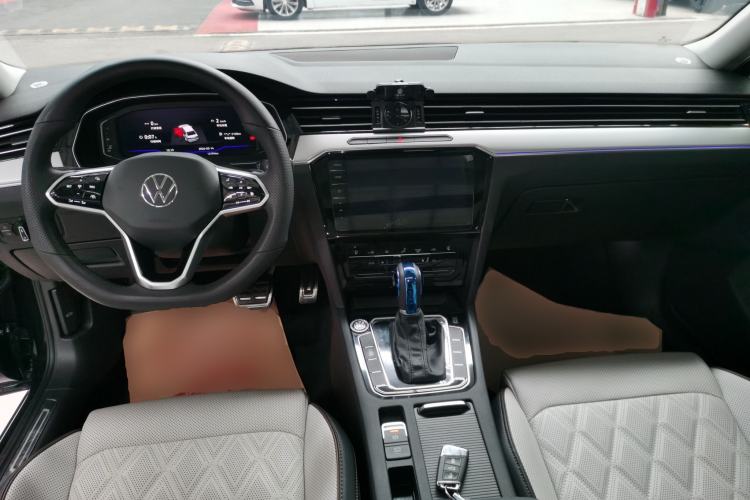 Used Volkswagen Magotan 2023 2 Million Units Commemorative Edition 330TSI DSG Luxury Version
