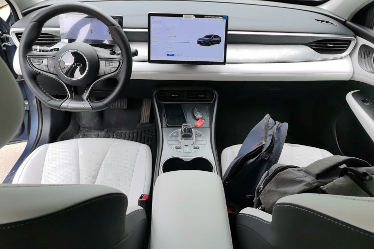 Used BYD Seal 05 DM-i 2025 DM-i Intelligent Drive 120KM Flagship Model Center Console