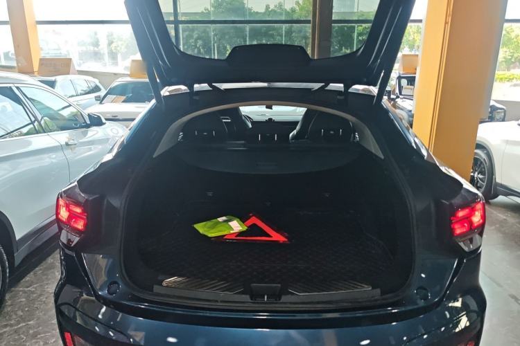 Used Lynk & Co 05 2020 2.0TD Two-Wheel Drive Shine Halo