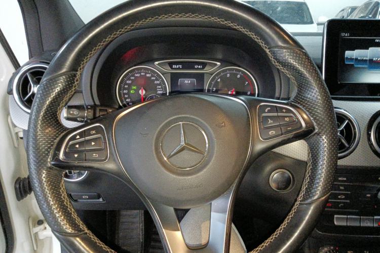 Used Mercedes-Benz B-Class 2015 B 200 Sport Edition Steering Wheel