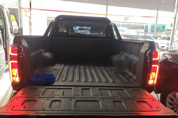 Used Great Wall Poer 2023 2.0T Commercial Version Automatic Diesel 4x4 Elite Long-Box GW4D20M