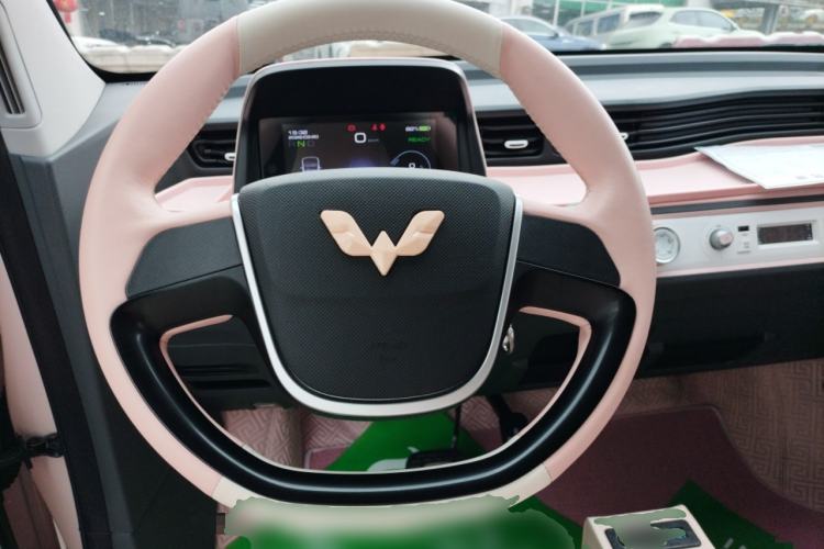 Used Wuling Hongguang MINIEV 2022 Macaron Premium Model – Lithium Iron Phosphate Steering Wheel
