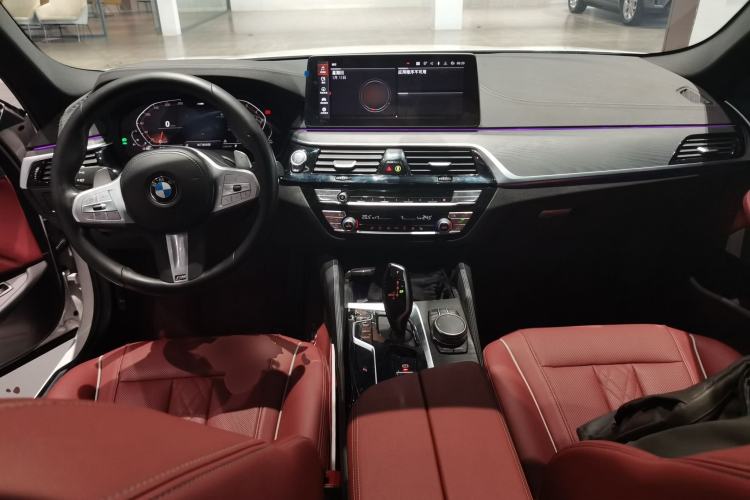 Used BMW 5 Series 2022 Second Facelift 530Li Leading Edition M Sport Package
