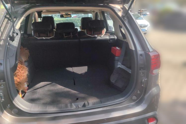 Used Mitsubishi Outlander 2019 2.4L 4x4 Zhi Xiang Edition 7 Seats China V Emission Standard