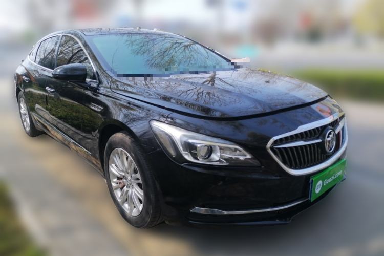 Used Buick LaCrosse 2018 20T Elite Edition Front Right 45 Deg