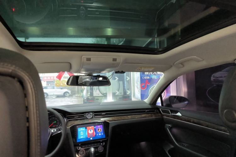 Used Volkswagen Magotan 2017 330TSI DSG Luxury Model