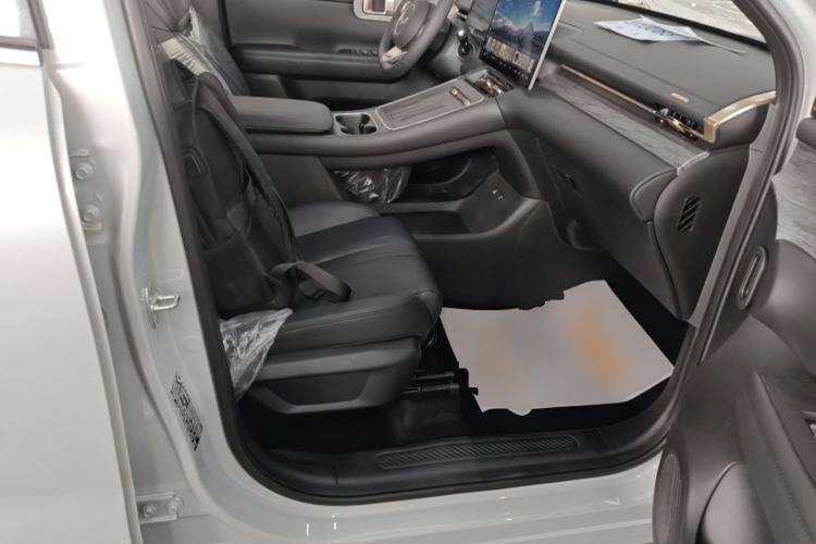 Used Wuling Xingguang S 2025 Model, 130km Leading Edition Right Front Seat