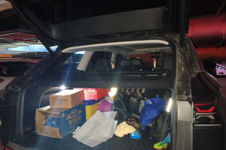 Used Volkswagen Tavendor 2024 330TSI Luxury Touring - All-Inclusive Edition Trunk