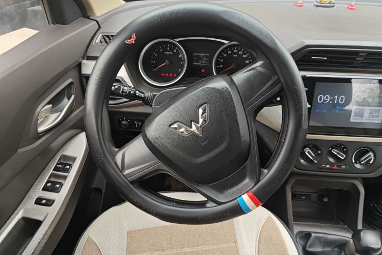 Used Wuling Hongguang 2018 1.5L S Comfort Model L2B
