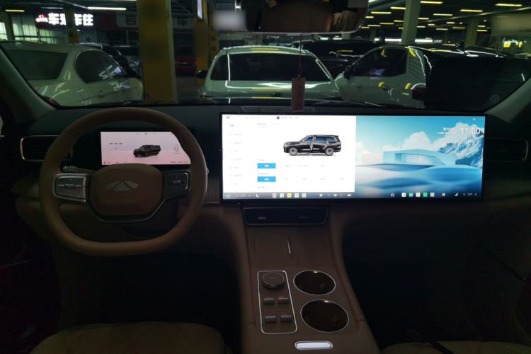 Used Chery T11 2026 Model 220 Rear-Drive Dual IMAX Theater Edition Center Console