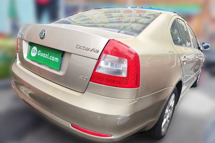 Used Skoda Octavia 2013 2.0L Automatic Yijie Edition Rear Right 45 Deg