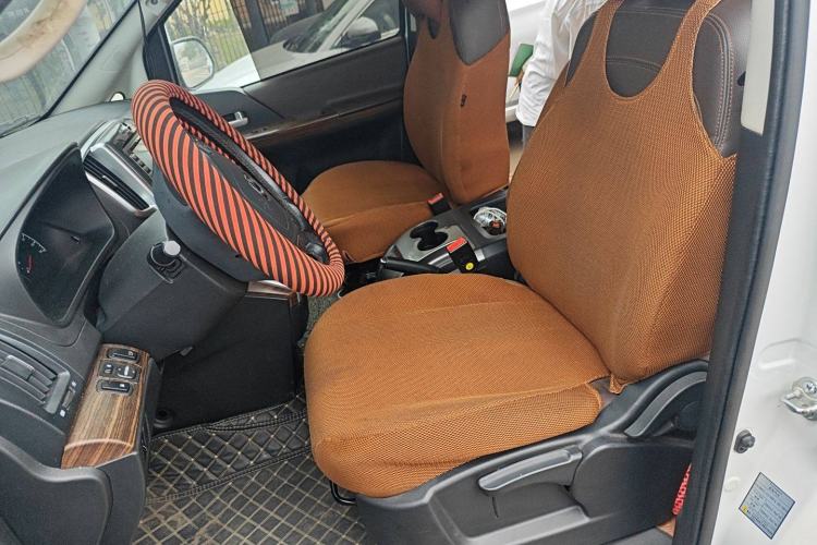 Used FORTHING Lingzhi PLUS 2021 2.0L Manual Luxury 7-Seater